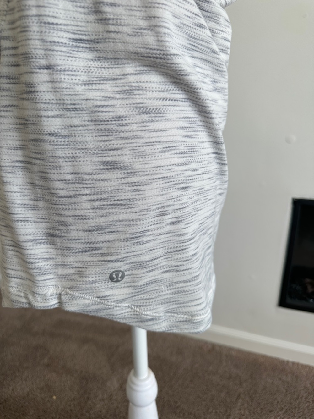 lululemon athletica Heathered Light Gray Scoop Tank - Picture 4 of 7